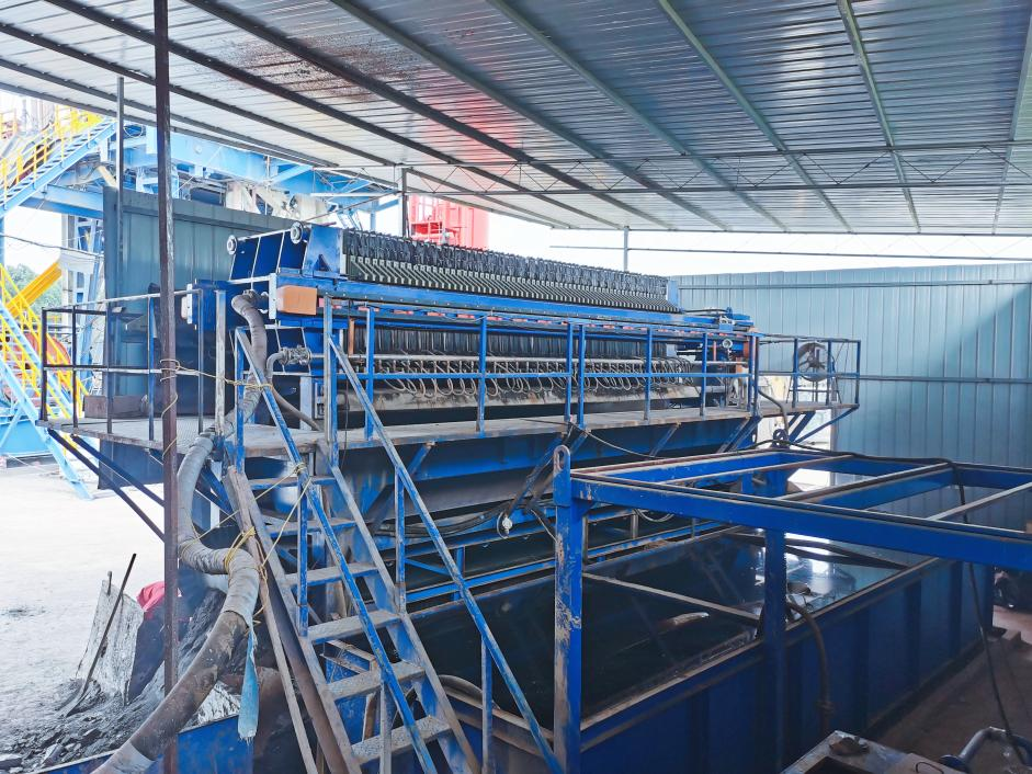 有效處置油基泥漿鉆井廢棄物需要用到設(shè)備