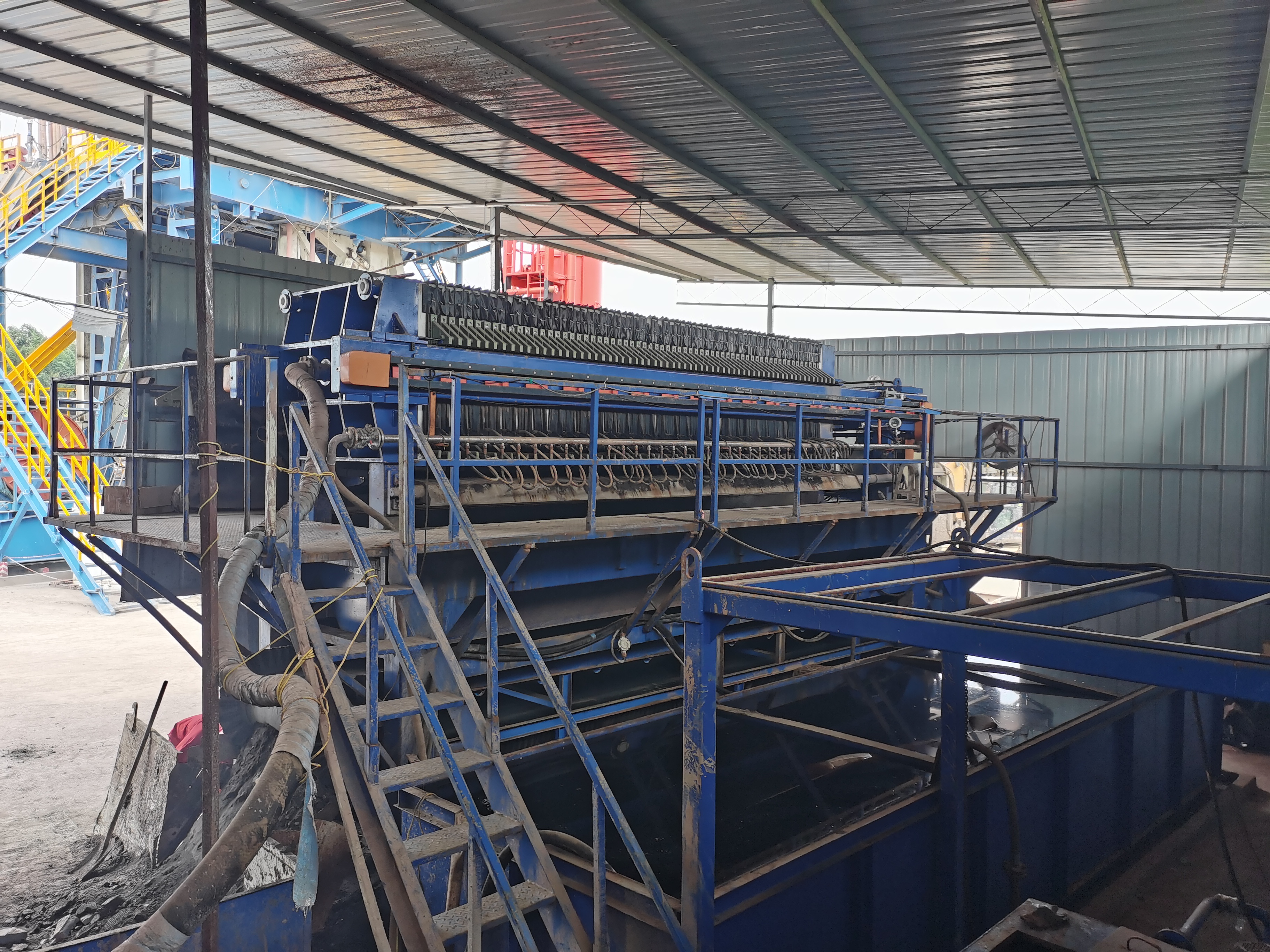 科迅鉆井泥漿不落地處置采用“不落地收集+板框壓濾”處理工藝