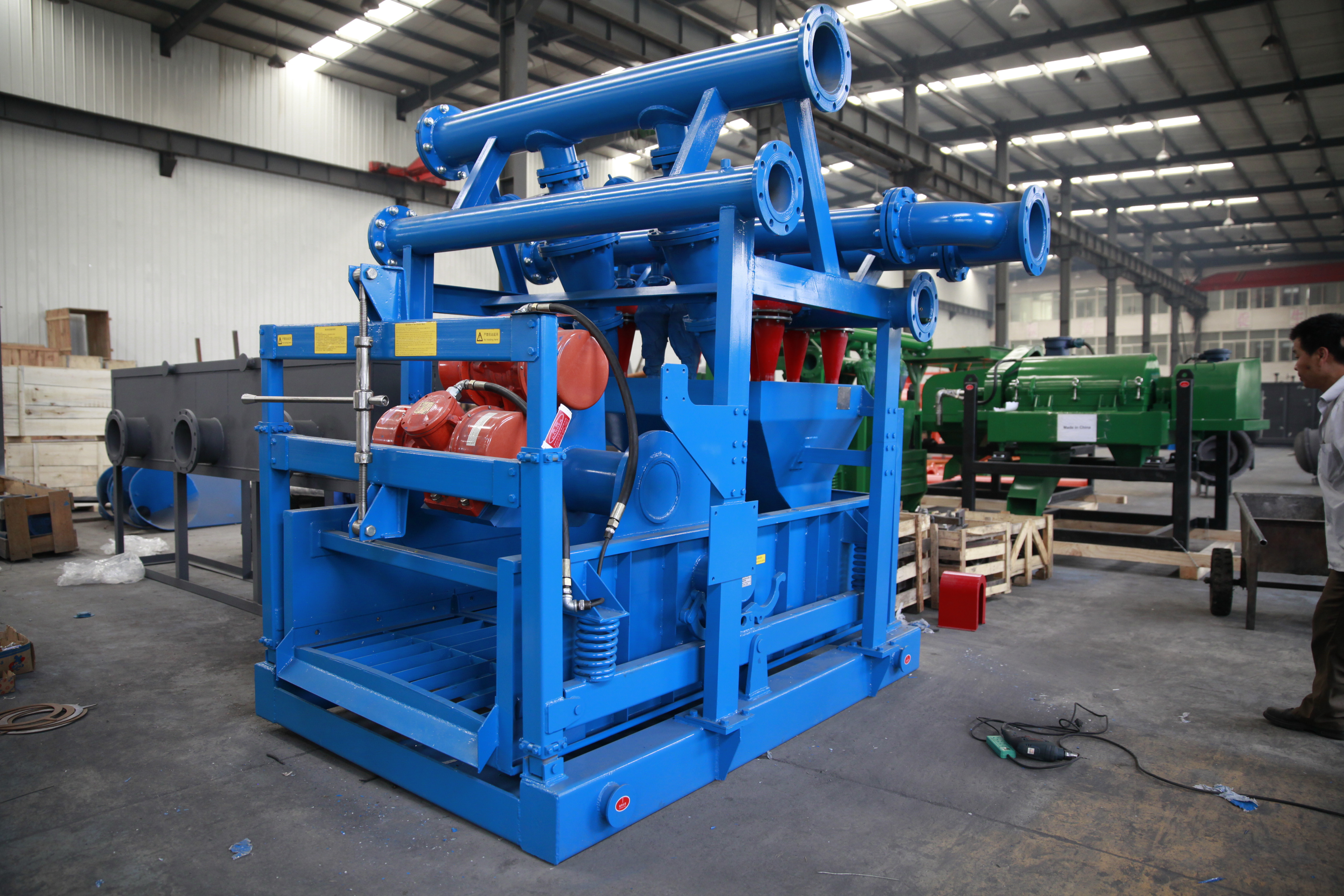 廢棄泥漿需要用到科迅泥漿清潔器設(shè)備進行分離