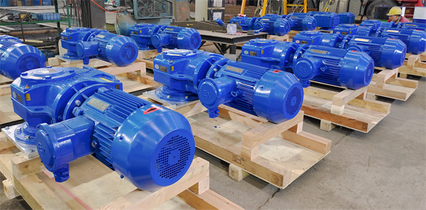 西安科迅生產(chǎn)的泥漿攪拌器發(fā)往國(guó)外鉆井固控項(xiàng)目現(xiàn)場(chǎng)配套使用