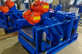 <b>專(zhuān)為HDD施工打造小型振動(dòng)篩LS752出口日本</b>